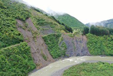 Work starts to reopen road access to Ōtaki Forks