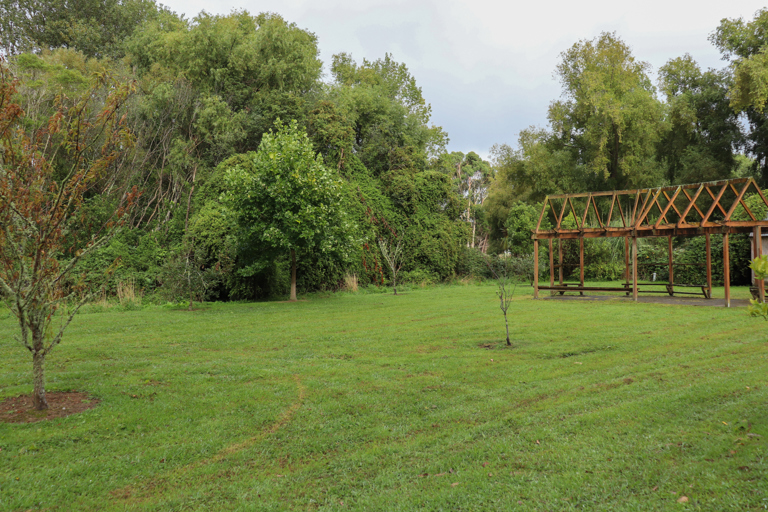 Greenwood Boulevard Tennis Courts picnic area